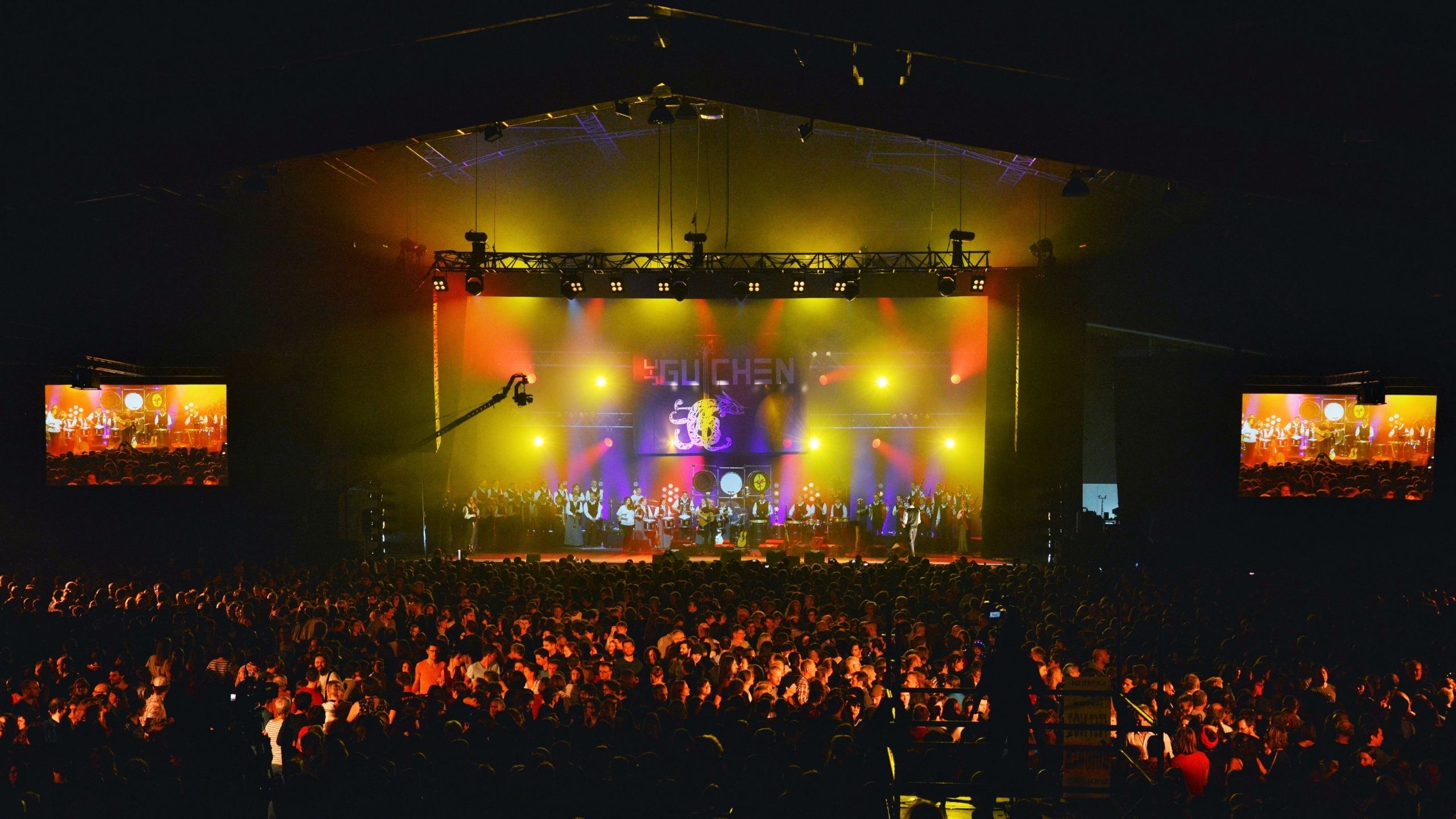 Photo du festival Yaouank à Rennes, scène de spectacle 