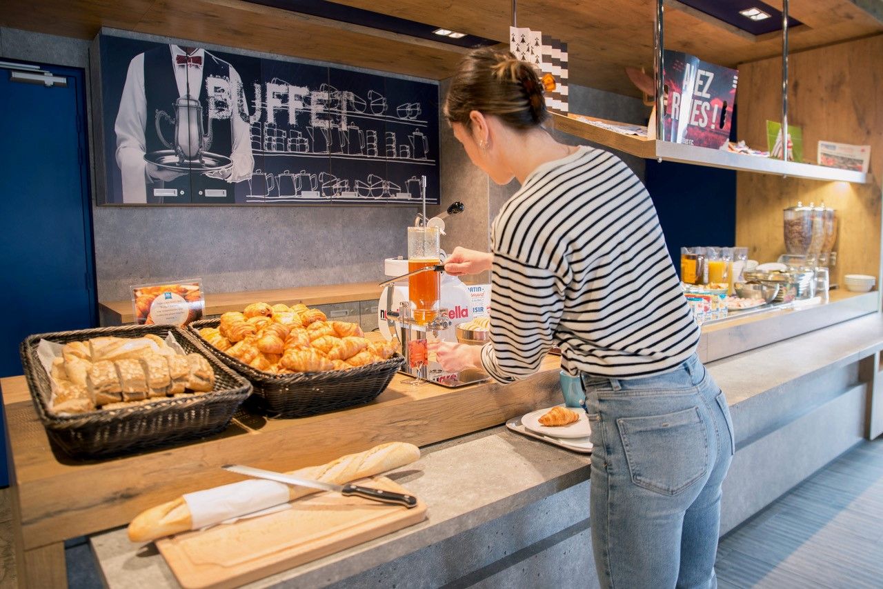 petit déjeuner hotel rennes ibis budget