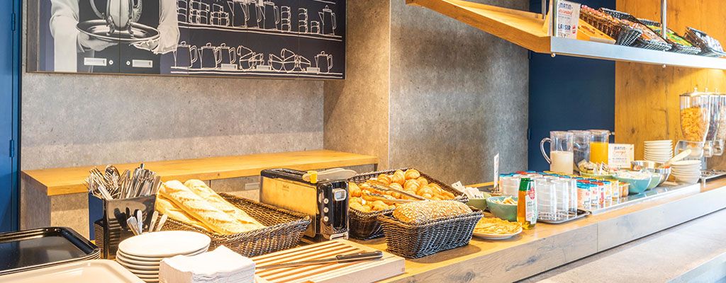 breakfast hotel rennes ibis budget